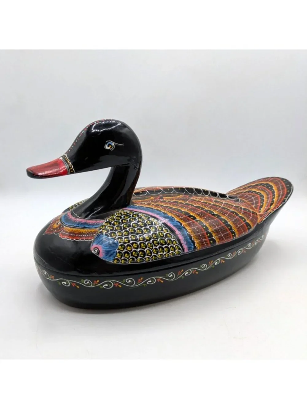 Hand Painted Lacquer Duck Trinket Box Folk Art Multicolor on Black Vtg 11